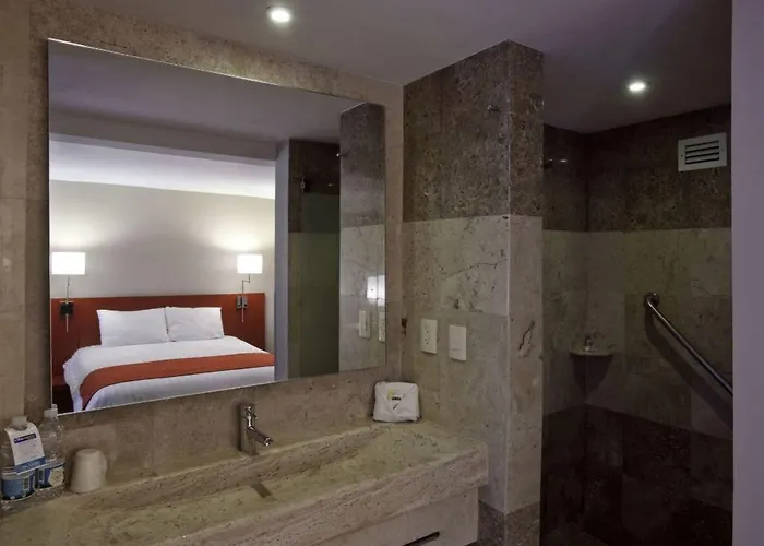 Hotel Express Buenavista 4*